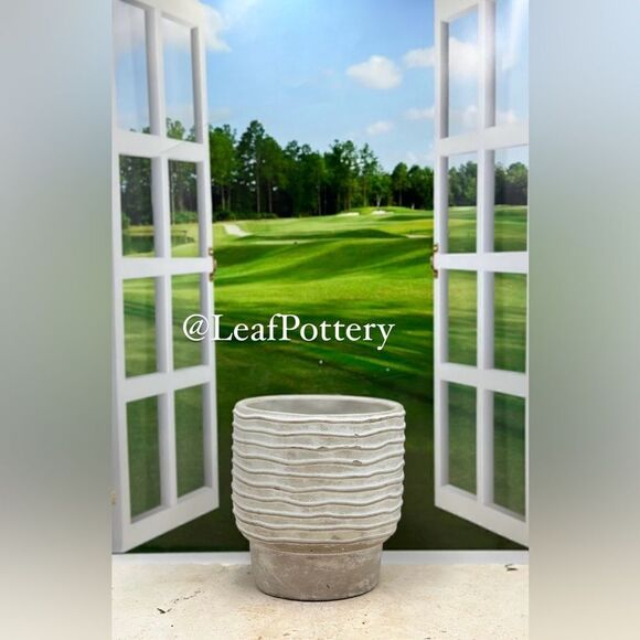 Wavy Gray Concrete Planter Pot without drainage hole - Picture 4 of 9